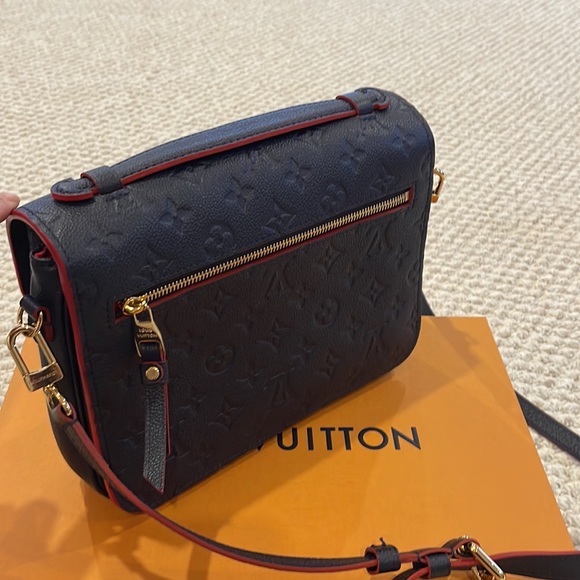 Louis Vuitton handbag, crossbody bag - Picture 2 of 7